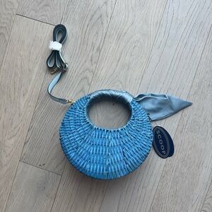 NWT Trendy Blue straw bag with blue ribbon and removable adjustable strap